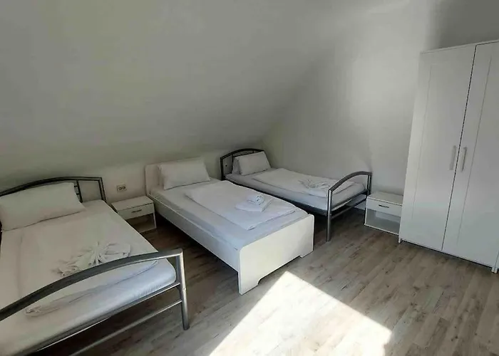 Wa122 - Grosse Monteurwohnung Uebergangswohnung