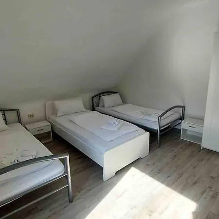 Wa122 - Grosse Monteurwohnung Uebergangswohnung